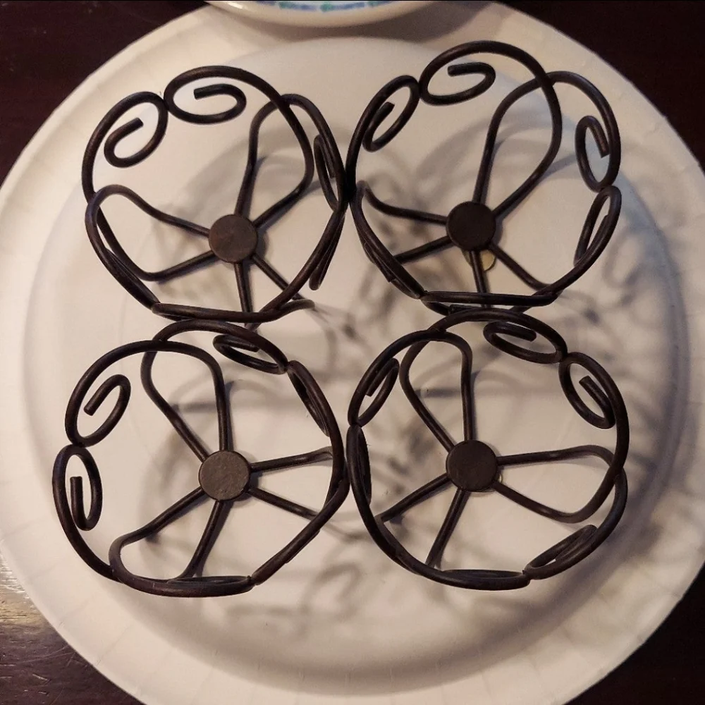 NWOT SOUTHERN LIVING ART DECO VOTIVE CANDLE HOLDER SET OF 4 METAL/GLASS